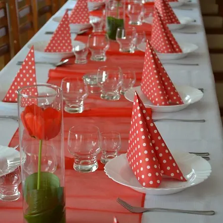 Adana ゲストハウス Spišské Bystré